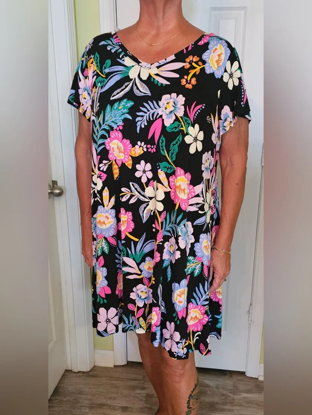 Women's Black Floral V-Neck Dress